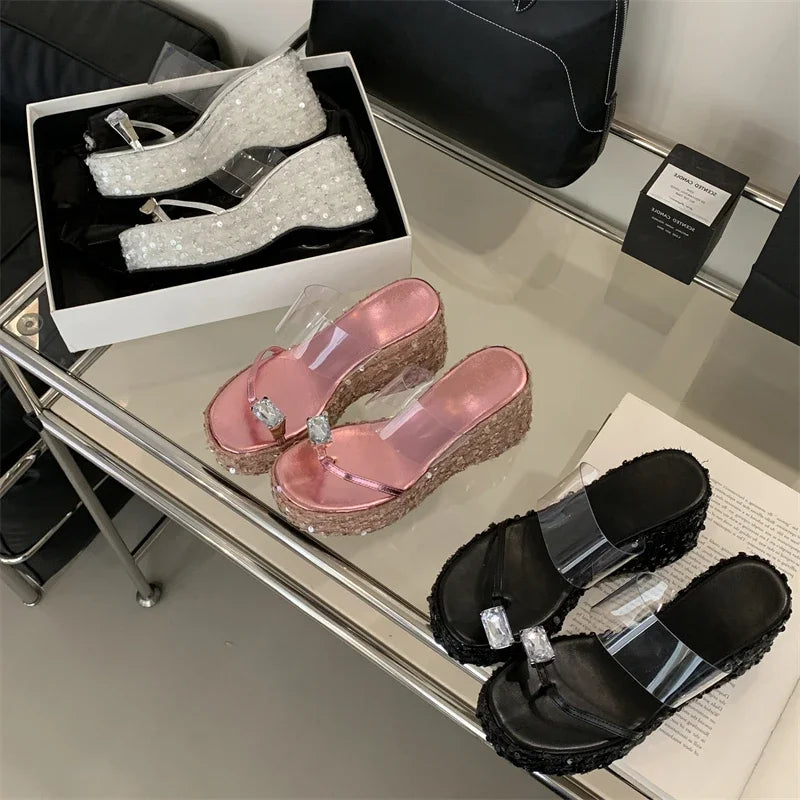 Designer Crystal Sequin Cloth Platform Wedge Slippers Street Style Clip Toe High Heels Banquet Summer Shoes