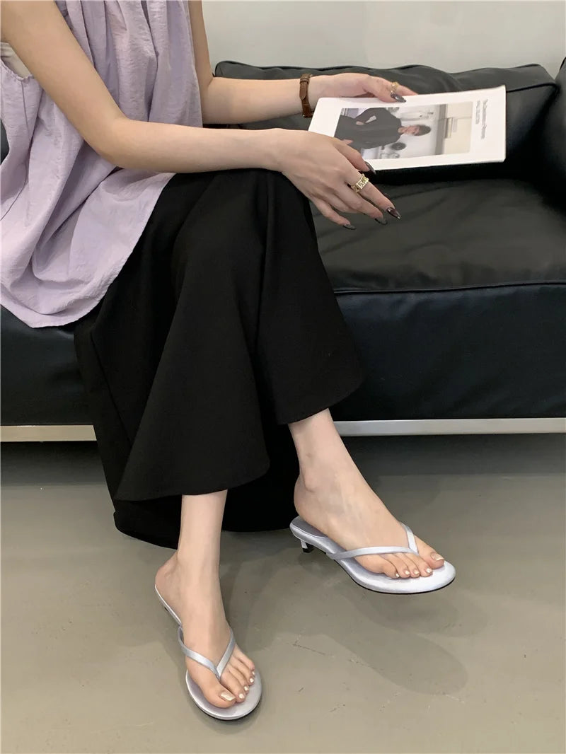 Summer New Brand Slipper Narrow Band Slides Outdoor Dress Flat Heel Vacation Sandal