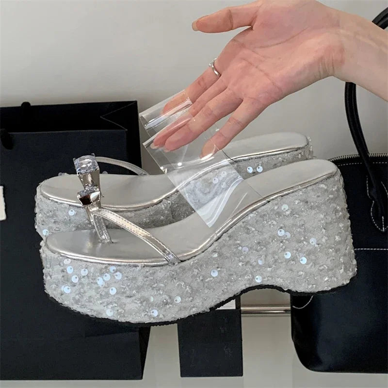 Designer Crystal Sequin Cloth Platform Wedge Slippers Street Style Clip Toe High Heels Banquet Summer Shoes