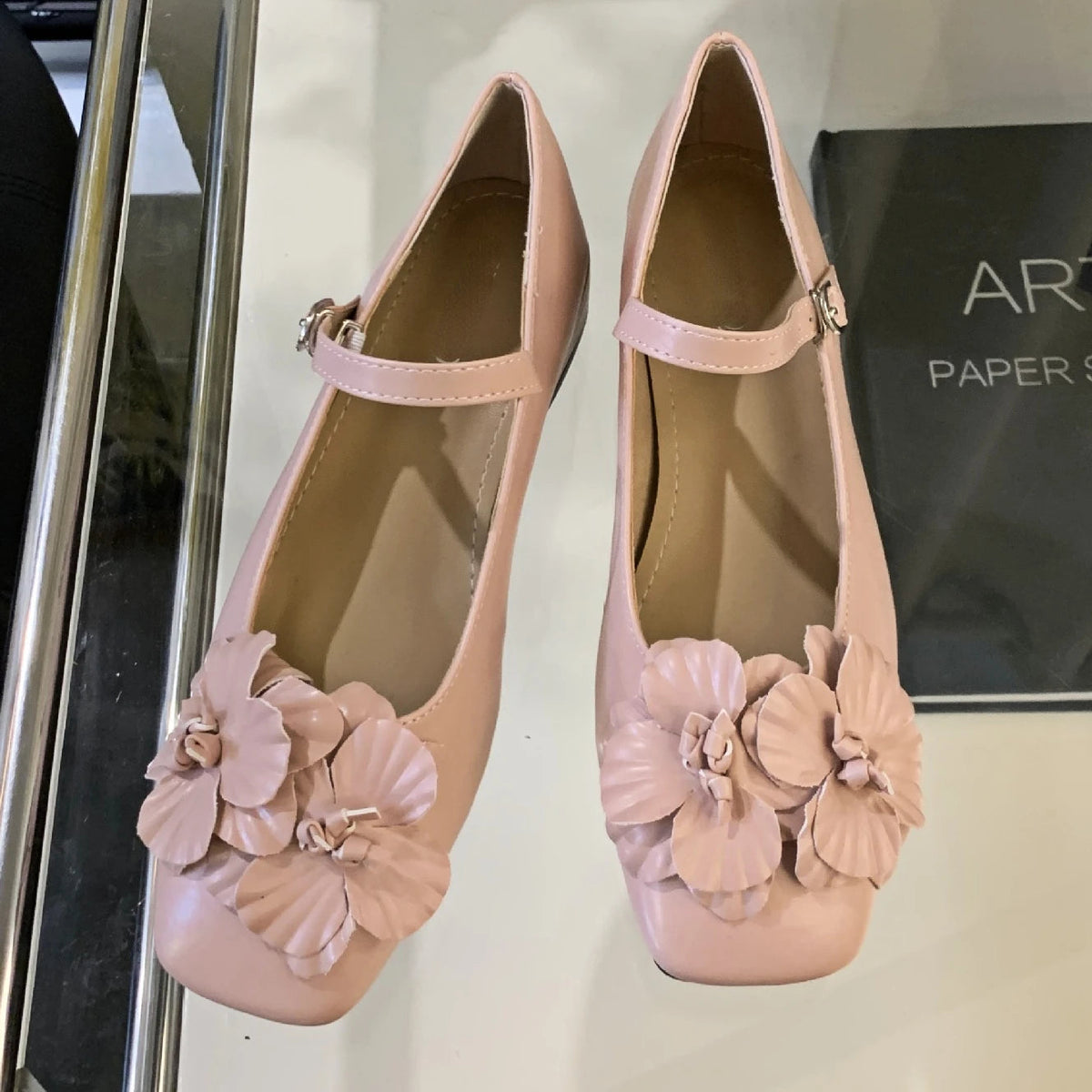 Chunky Heel Flower Mary Jane Shoes Fashions Low Heel Shoes Square Toe Ballet Shoe Designer Pumps Female