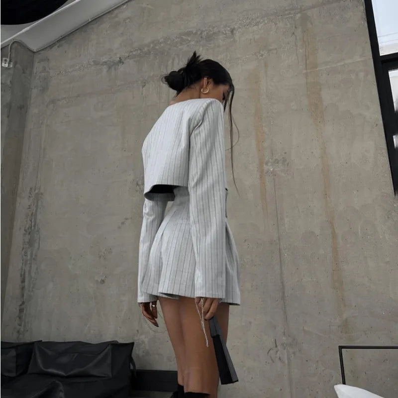 Designer Striped Set Oversized Blazer Two Pieces Set for Pullover Long Sleeve Shirt Tops and Shorts