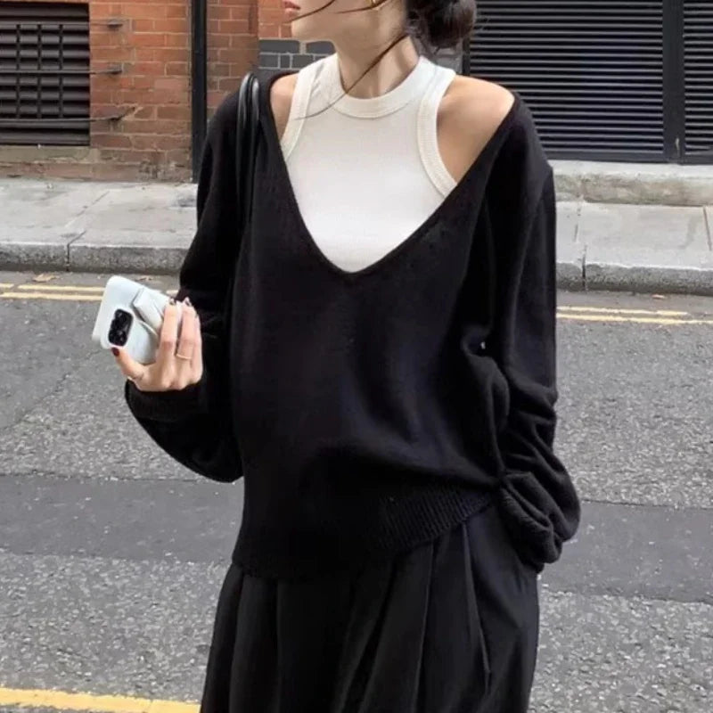Autumn New High Street Vneck Color Longsleeved Sweater + Slim Camisole Twopiece Suit