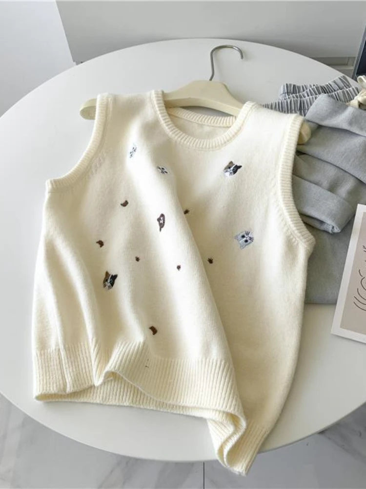 Korobov Cat Embroidery Preppy Sweater Vest Female Chalecos Para Mujeres Grey Temperament Autumn Loose Knitted Waistcoat Top