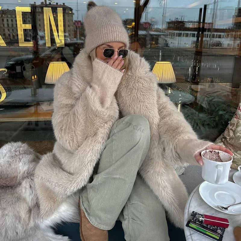 Lapels Faux Fur Coat Winter Brand Designer Fluffy Fox Fur Jacket Furry Overcoats Girl Stylish Long Outerwear