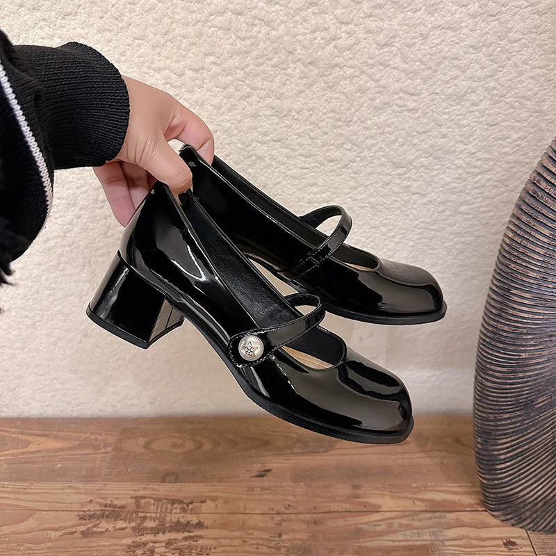 Sweet Round Head Patent Leather Mary Jane Shoes Brand Design Square Heel Tripping Strap Party Wedding Single Shoes