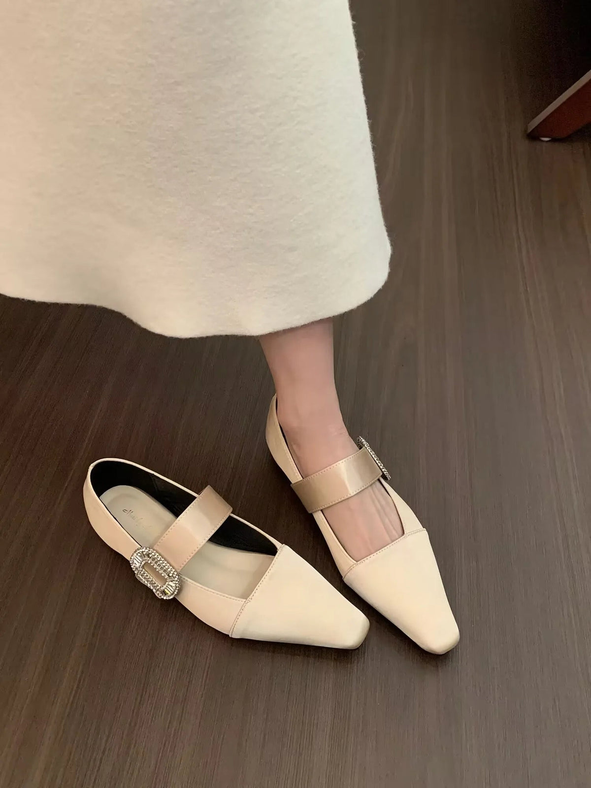 New Satin Flat Shoes Flashing Rhinestone Decoration Ballet Shoes Soft and Comfortable Dress
