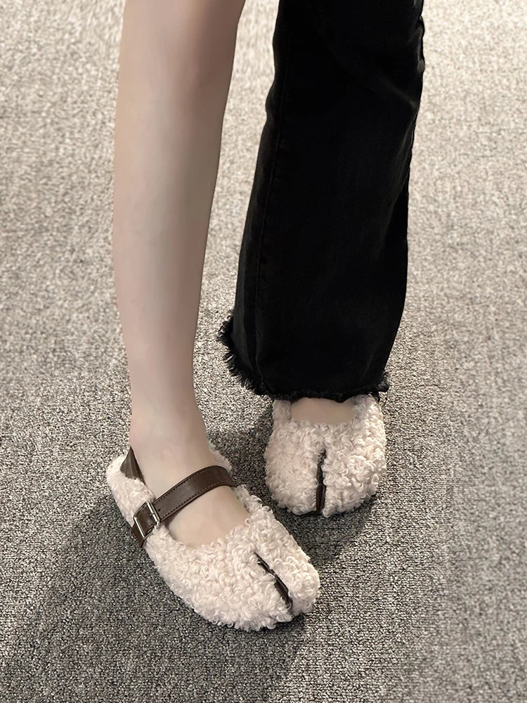 Shoes Woman Flats Loafers Fur Round Toe Autumn Female Sneakers Dress Moccasin Fall Winter Leisure Buckle Strap Flock Rubb