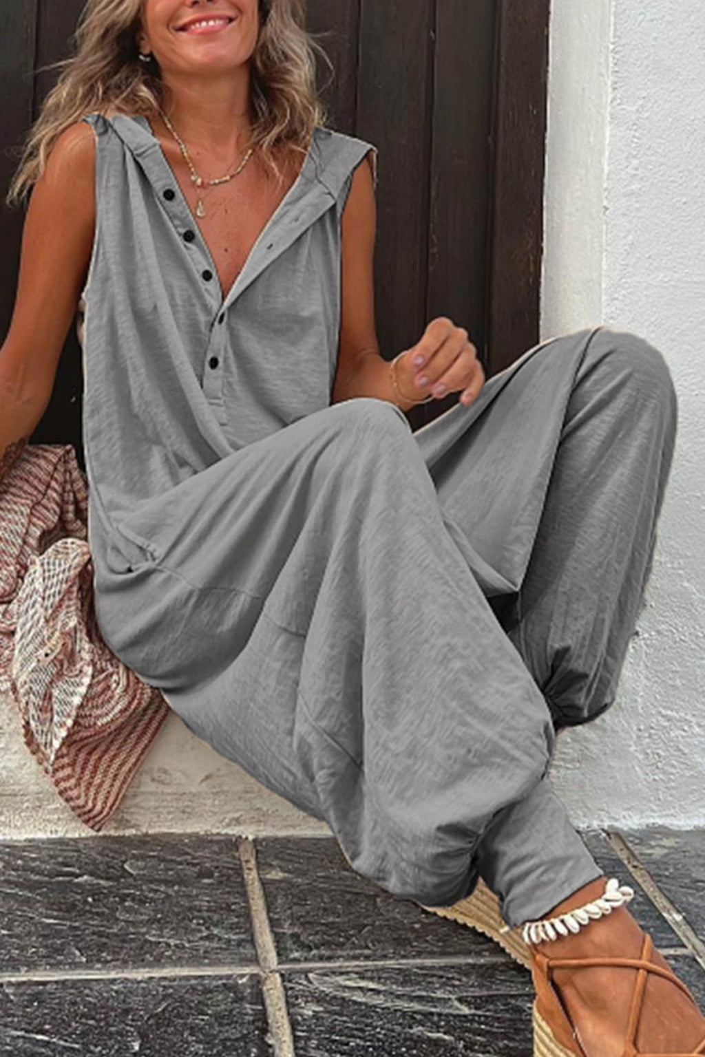 Single-breasted Sleeveless Hooded Jumpsuit