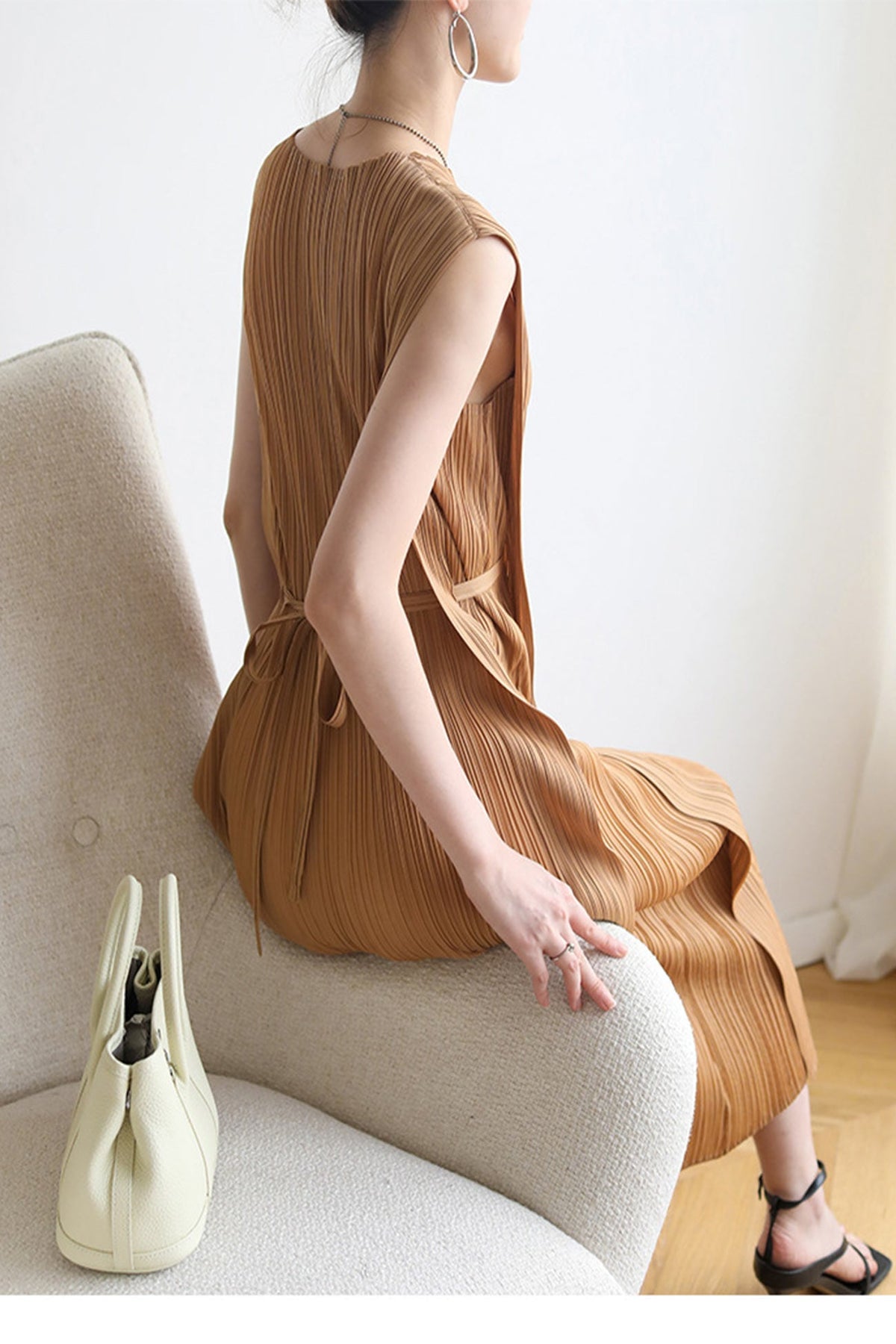 Sleeveless Ruched Lace-up Midi Dress