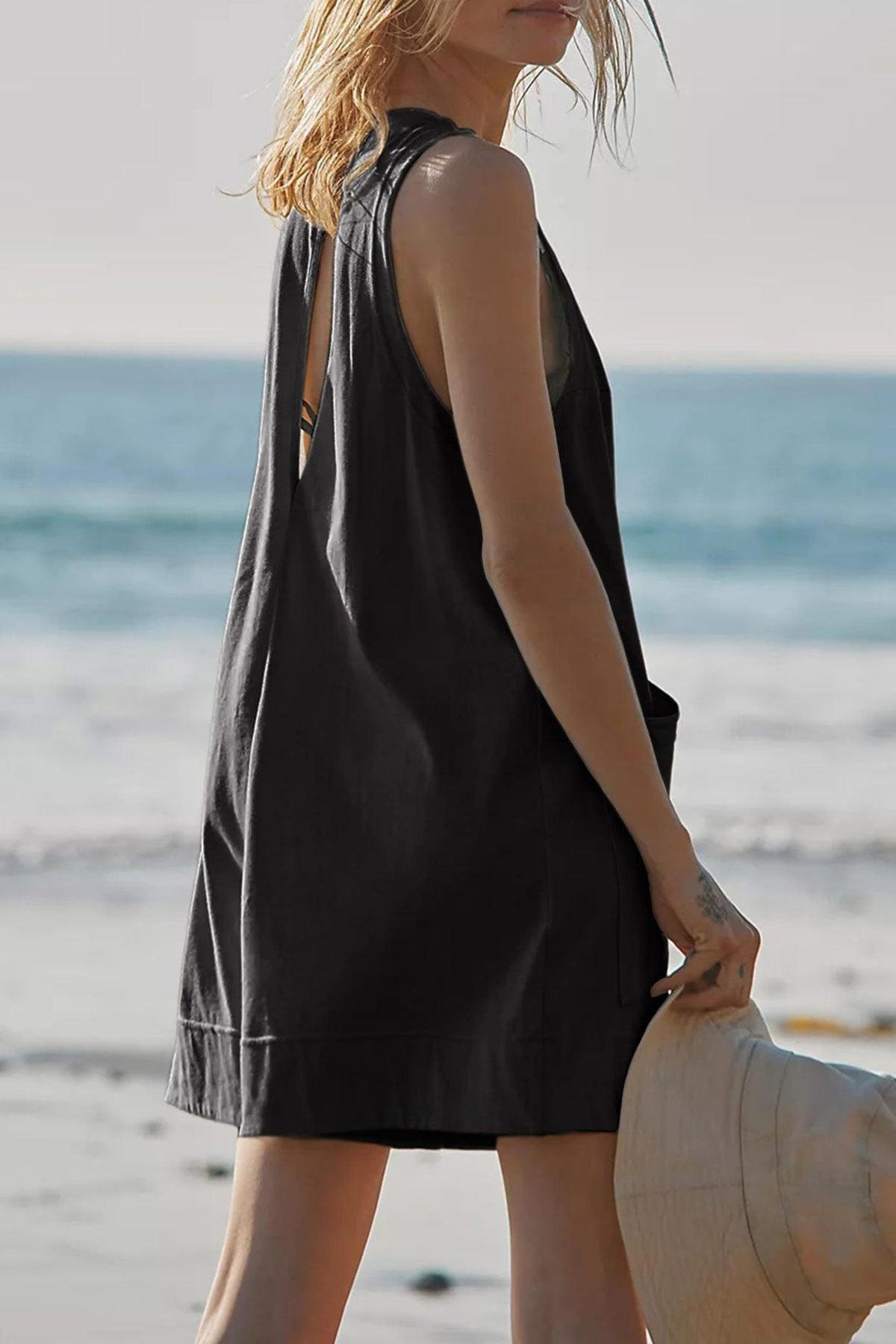 Front With Pockets Sleeveless Rompers