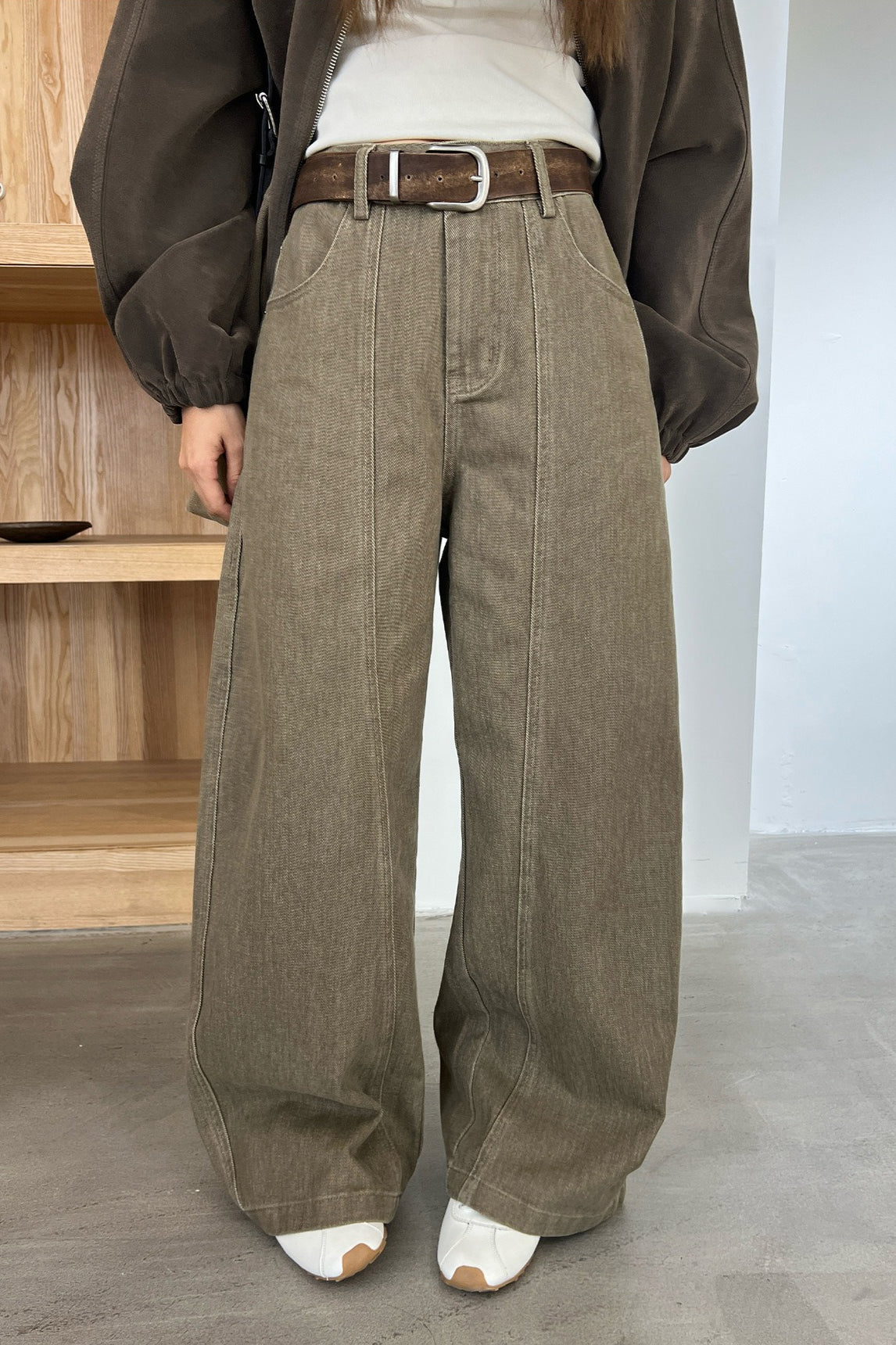 Wide-leg Tapered Pants