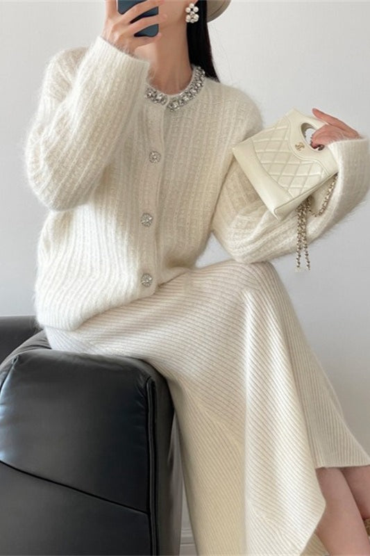 V-neck Slim-fit Knit Cardigan