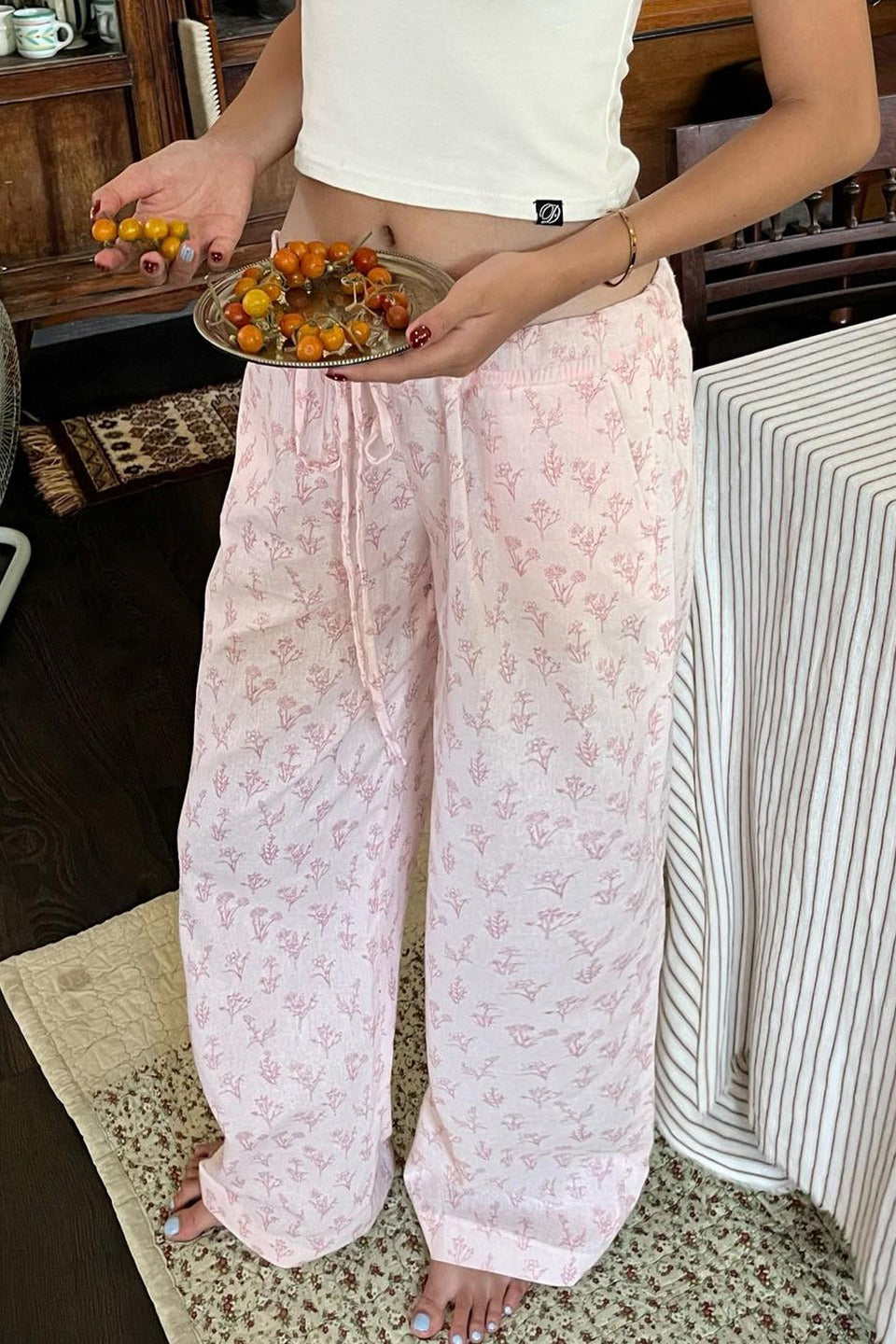 Wide-leg Pants