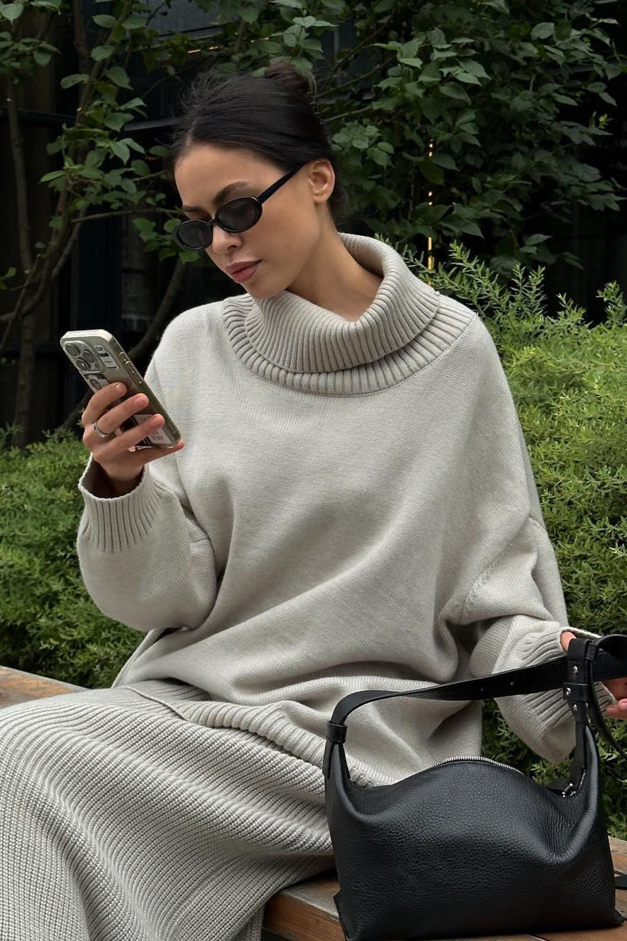 Minimalist Turtleneck Oversized Sweater
