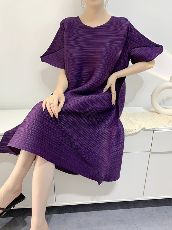 Loose Pleated Round-neck Midi Dresses