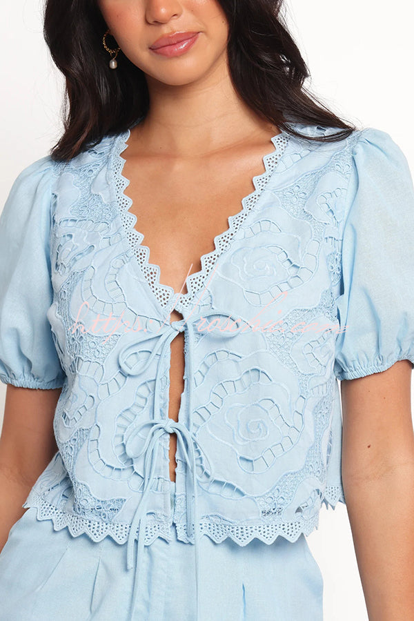 Fashionable V-neck Tie Puff Sleeve Top and Pocket Shorts Set