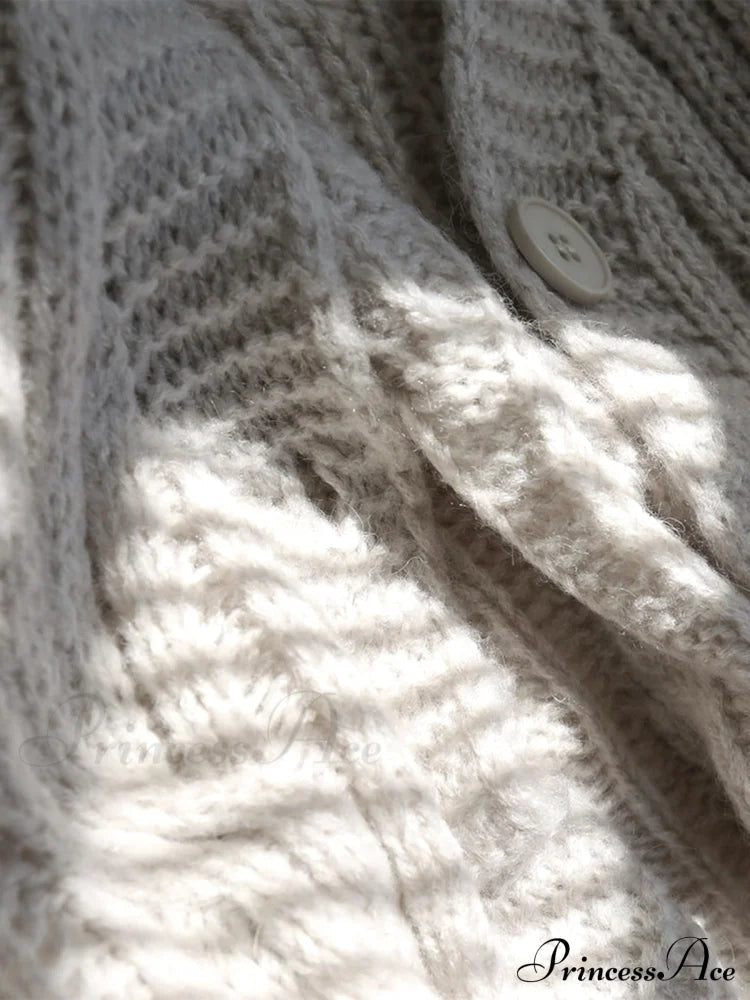 Cable Knit Graceful Crop Cardigan