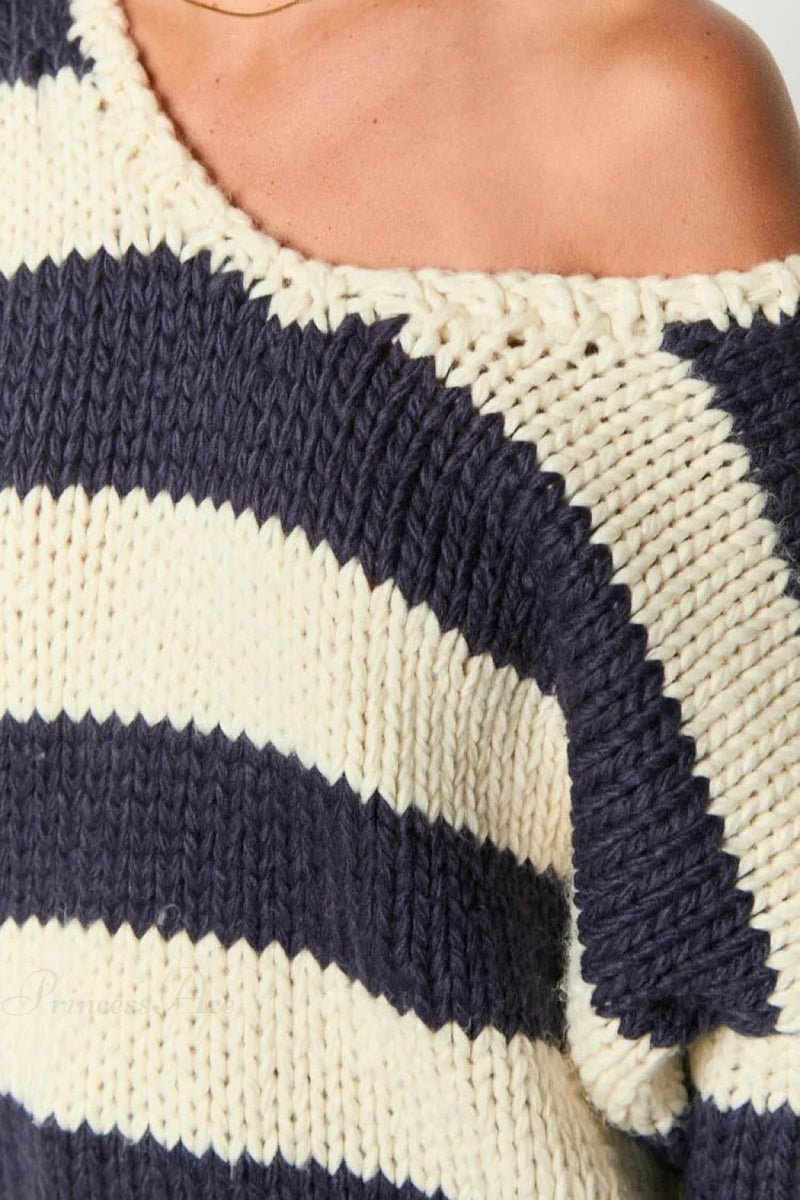 Loose Off-shoulder Striped Sweet Sweater