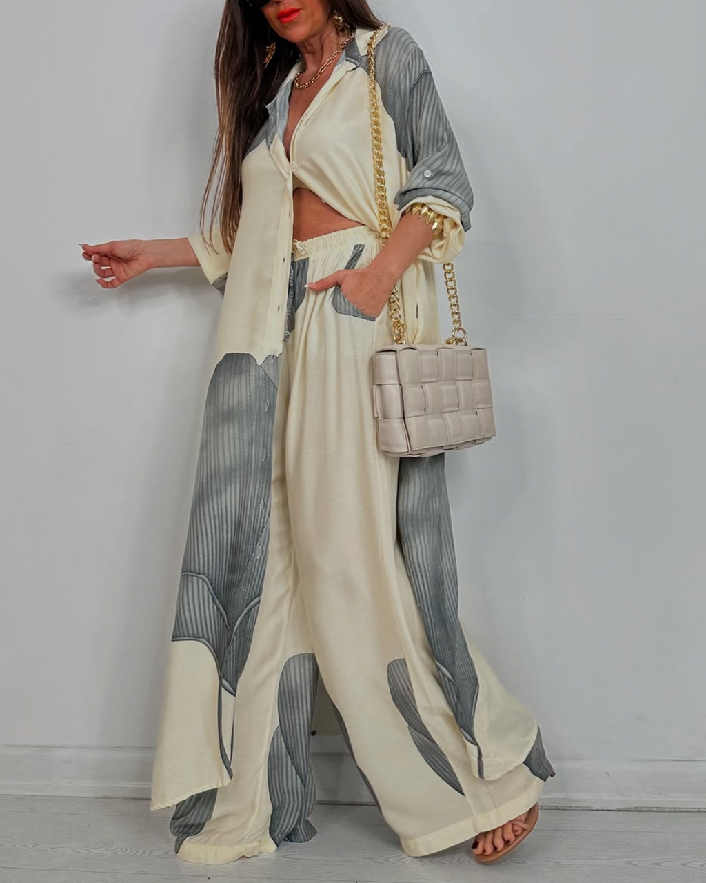 V-neck Patchwork Printed Top and Pants Commuting Suit
