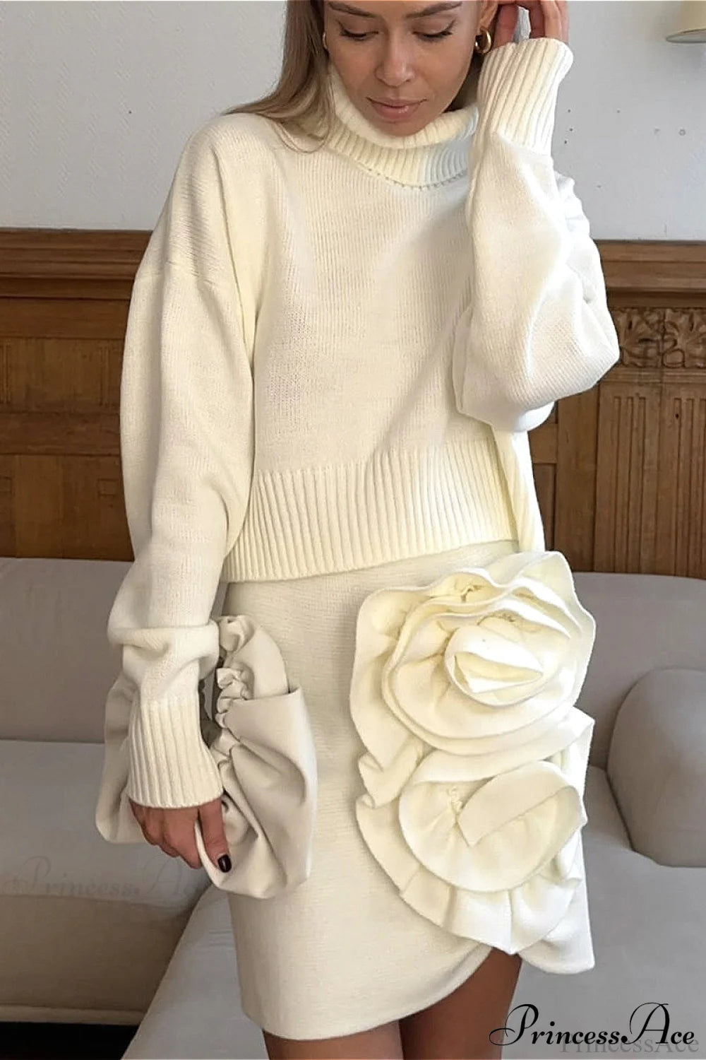 Crew Neck Thick Short Sweater