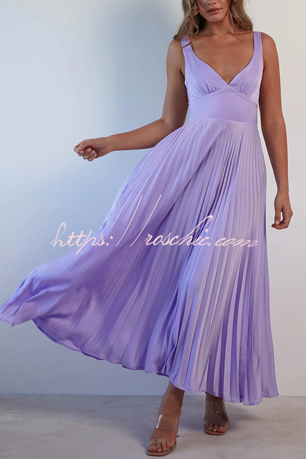 Satin Color V-neck Pleated Maxi Dress
