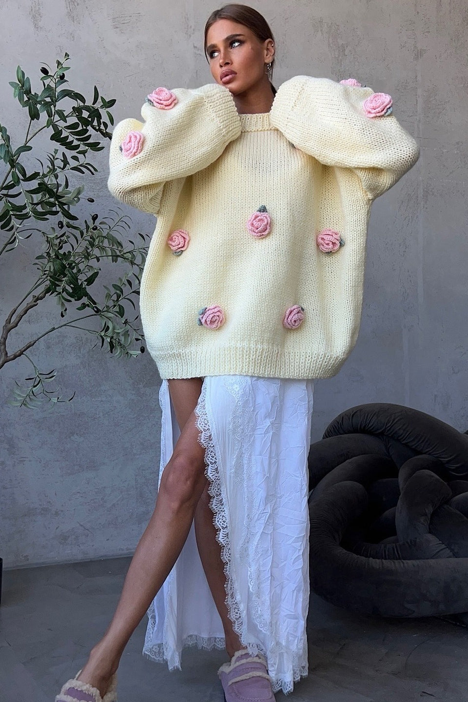 Crew Neck Minimalist 3d Flower Knit Sweater