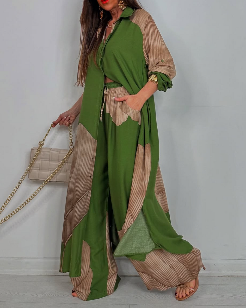 V-neck Patchwork Printed Top and Pants Commuting Suit