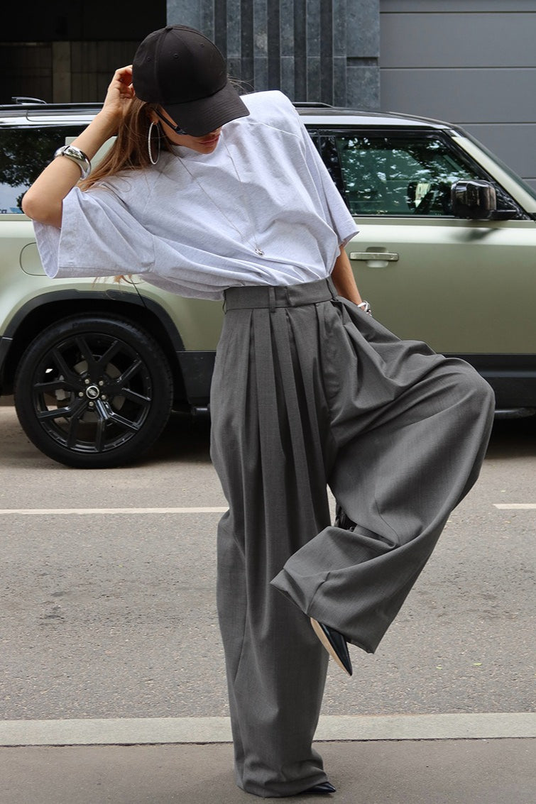 Pleated Wide-leg Pants