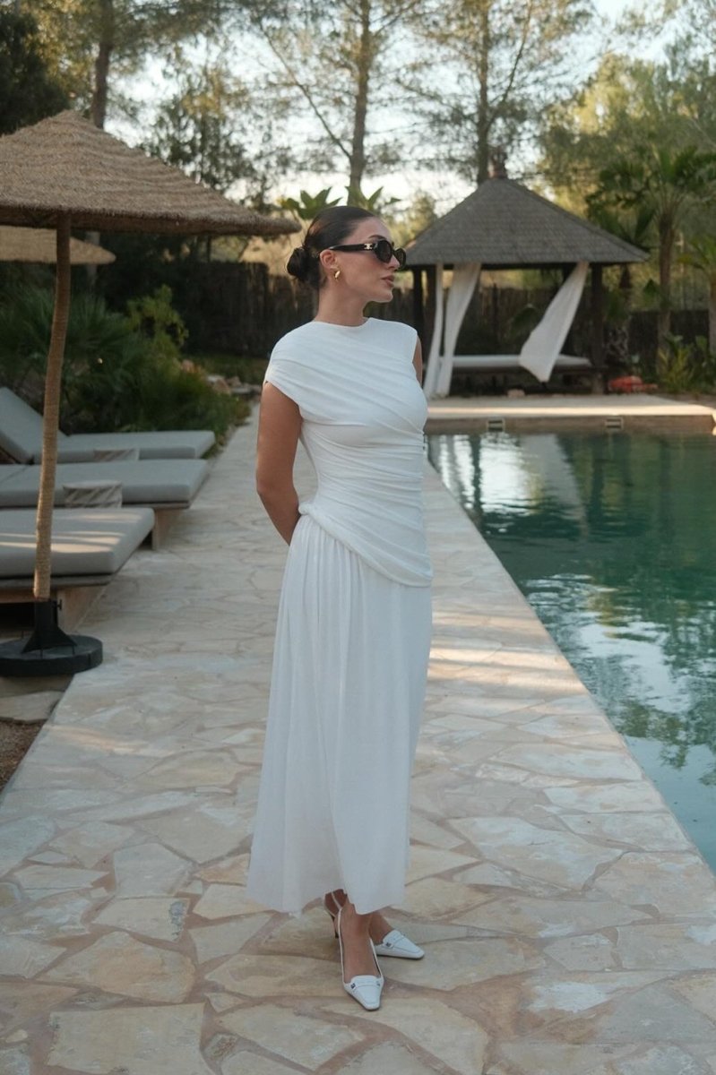 Janet Sleeveless Pleated Maxi Dress