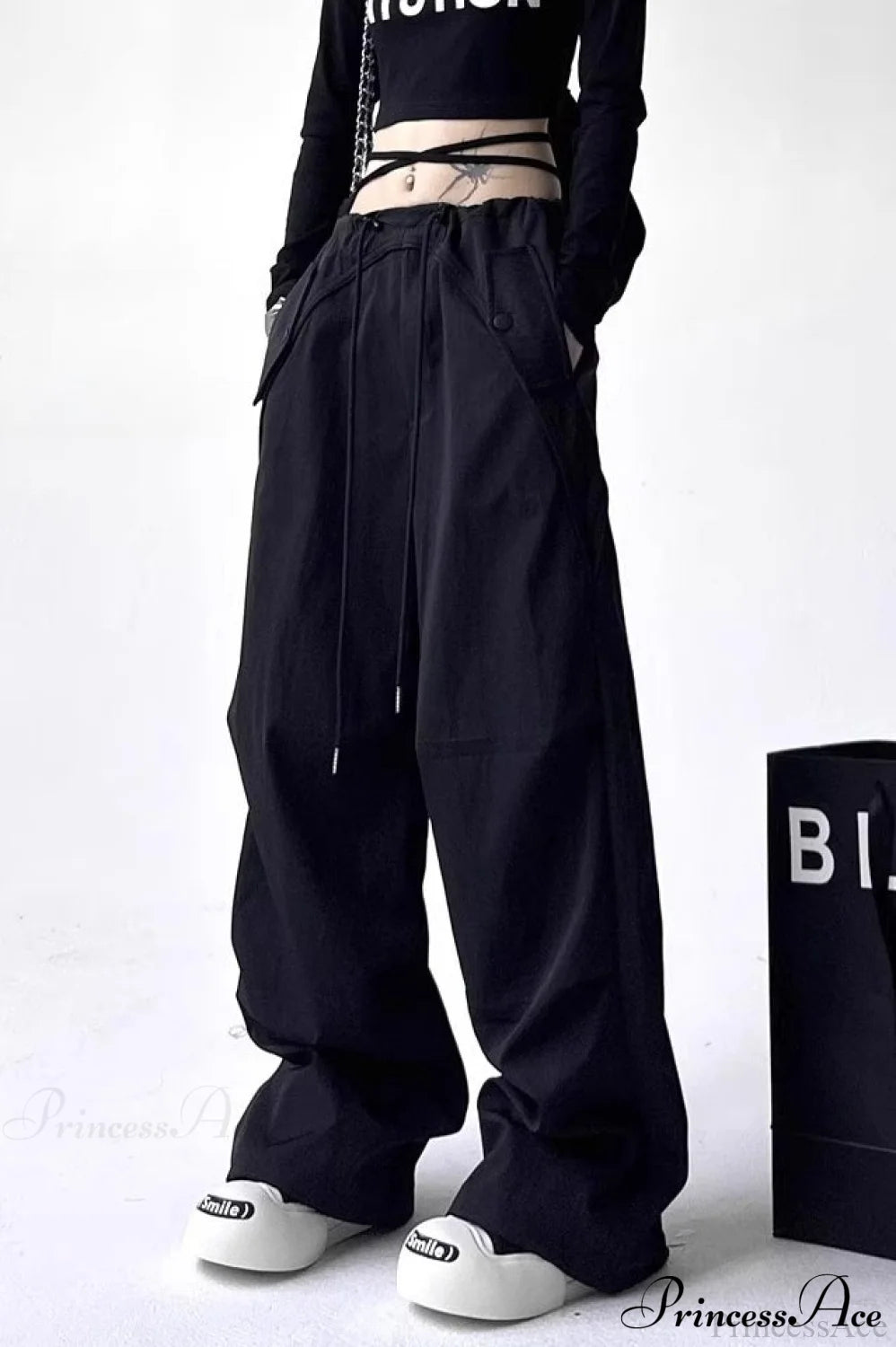 Parachute Wide-leg Cargo Pants